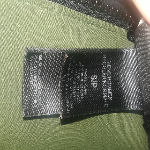 Olive green north face jacket - Picture 2 of 2